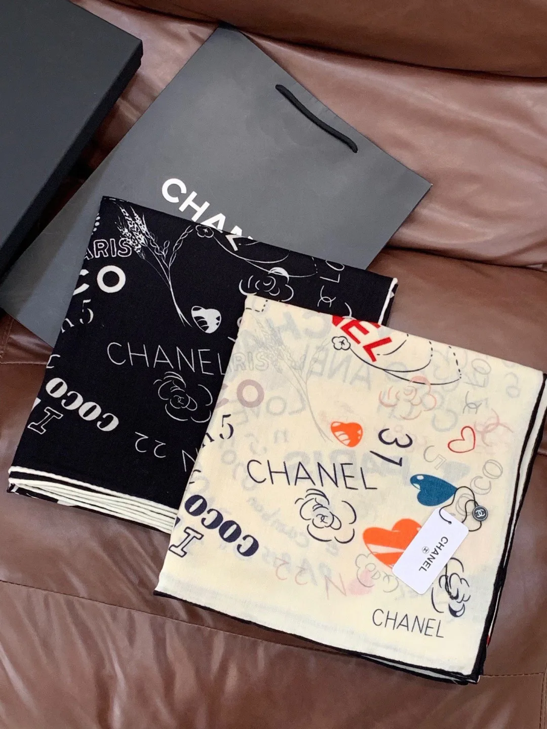 Платки Chanel 1338086