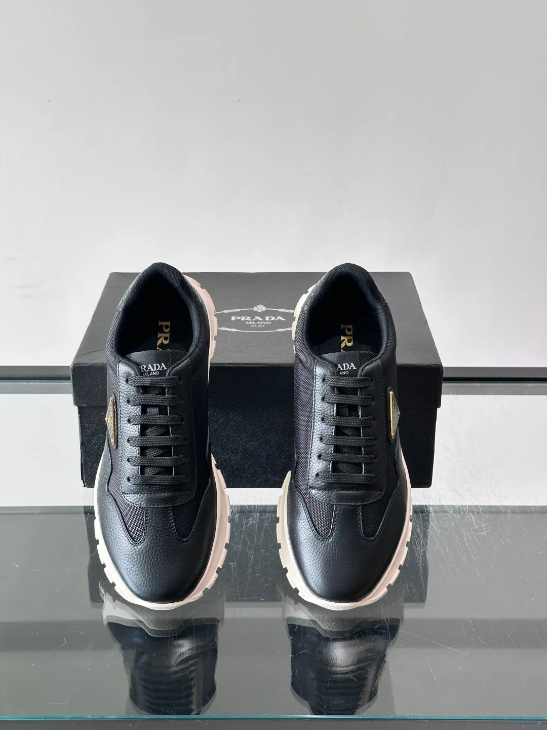 Кроссовки Мужские Prada 17982157
