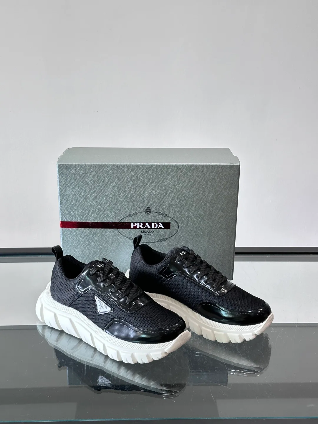 Кроссовки Женские Prada 17328735