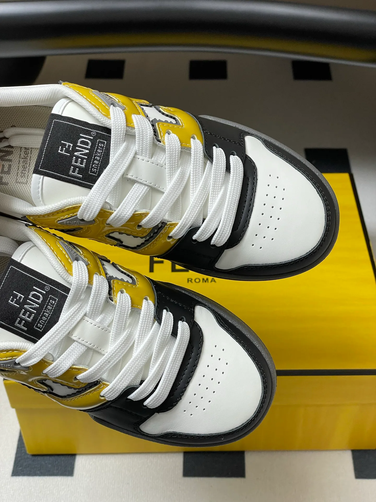 Кроссовки Мужские Fendi 28323