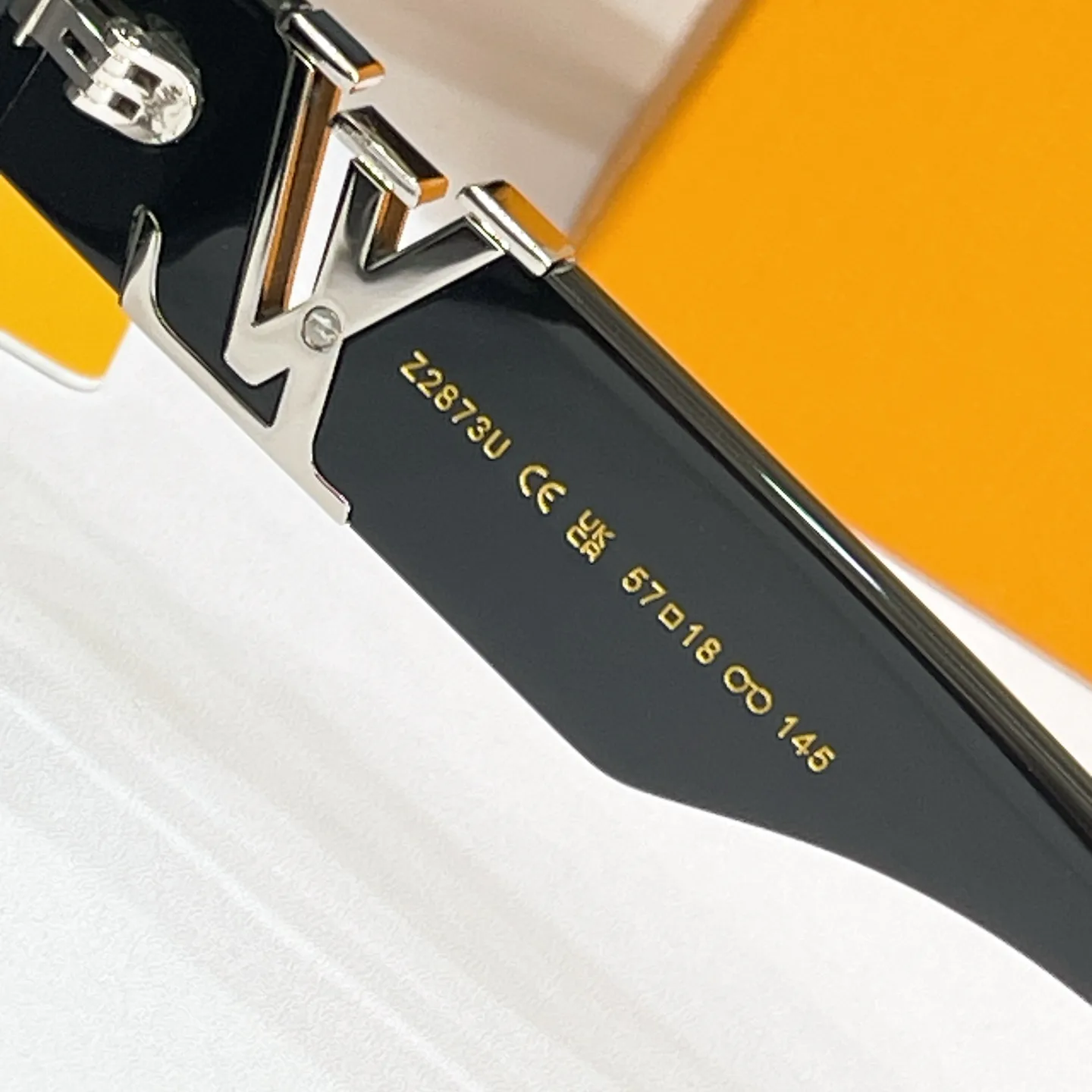 Очки Louis Vuitton 17495877