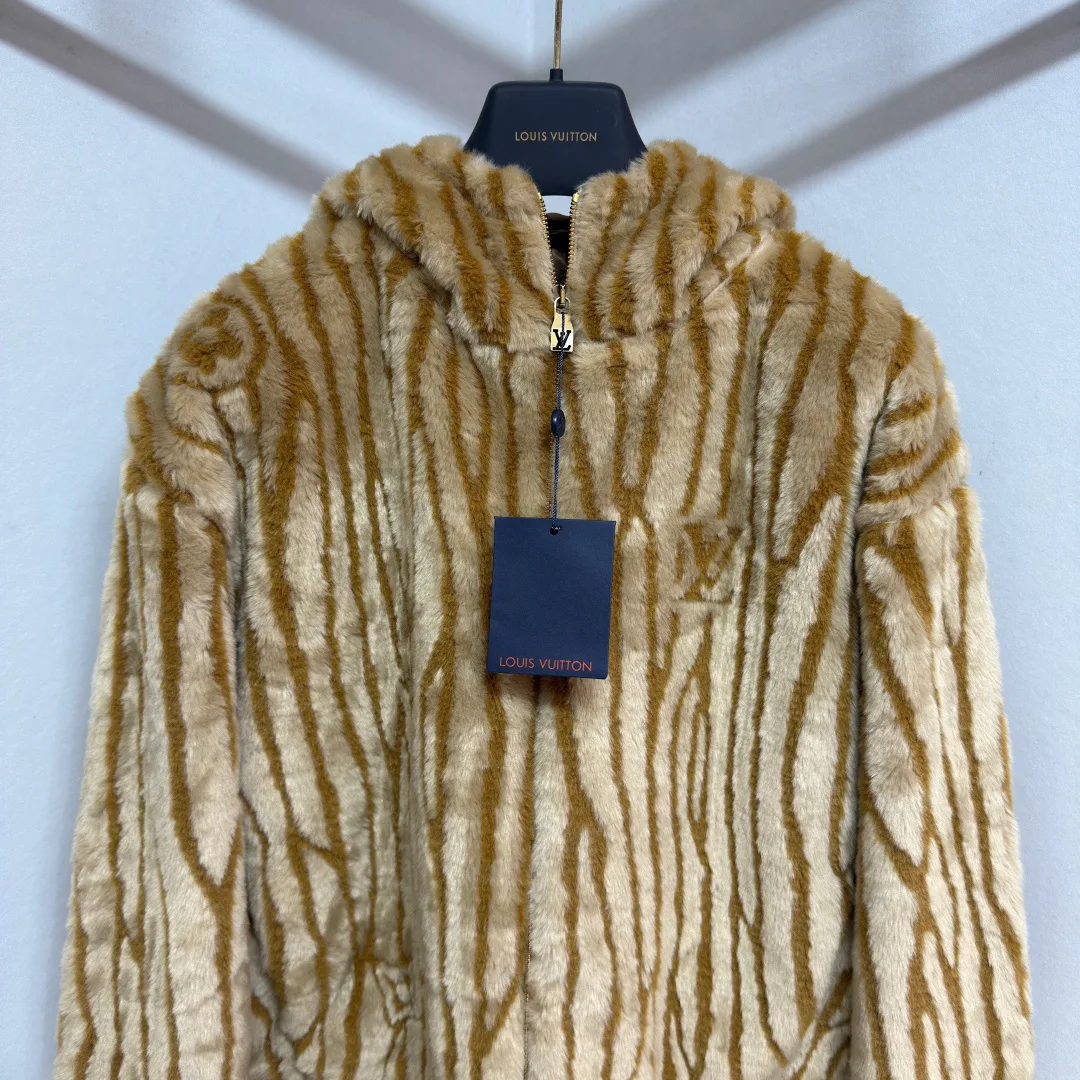 Куртки И Пуховики Мужские Louis Vuitton 4539544