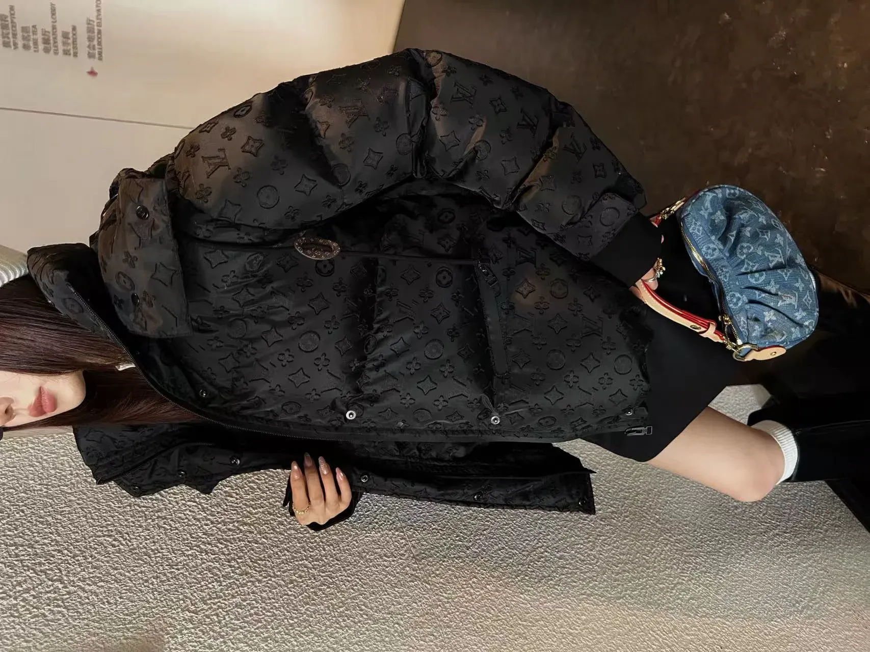 Куртки И Пуховики Женские Louis Vuitton 454967