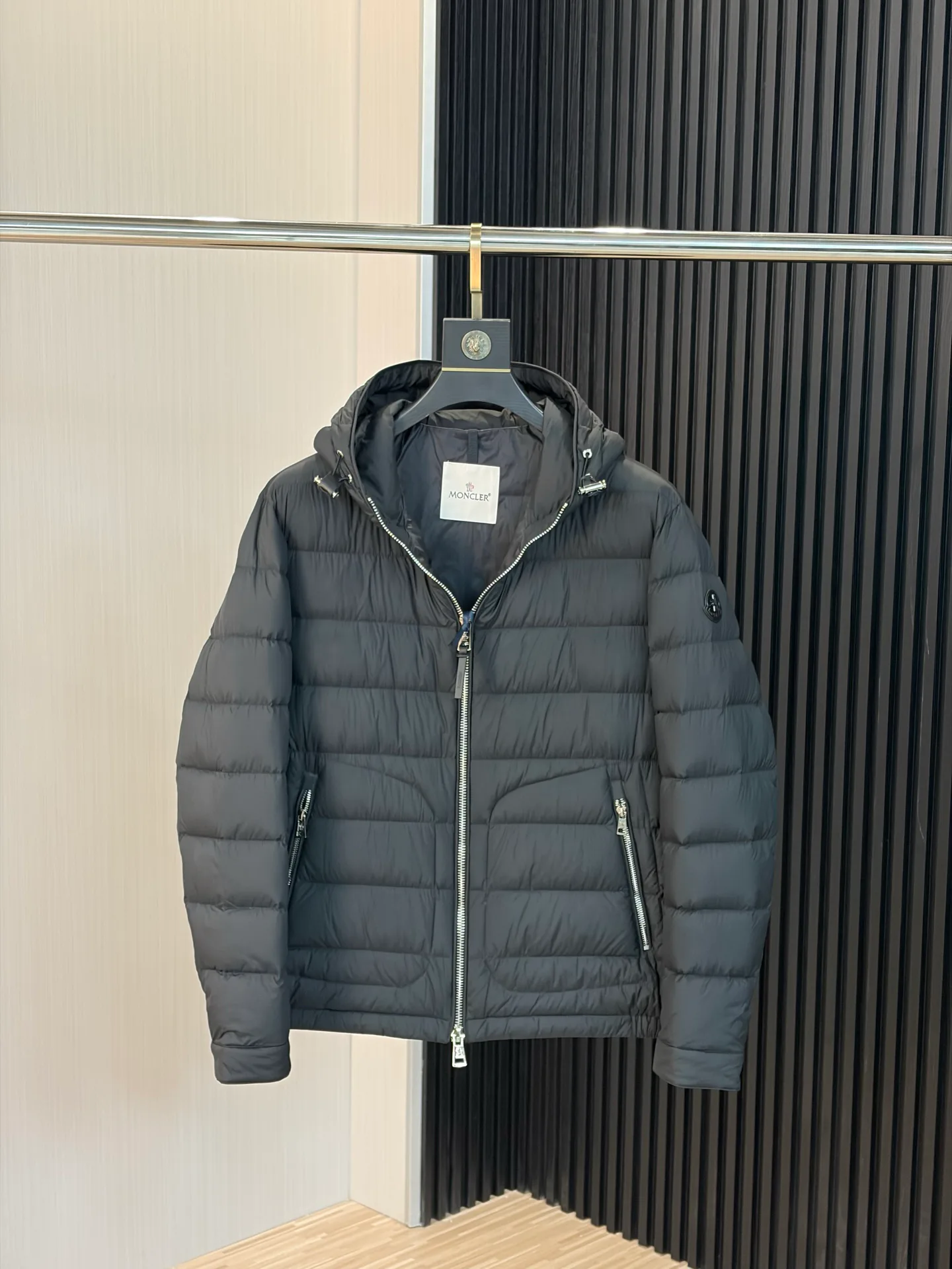 Куртки И Пуховики Женские Moncler 18188488