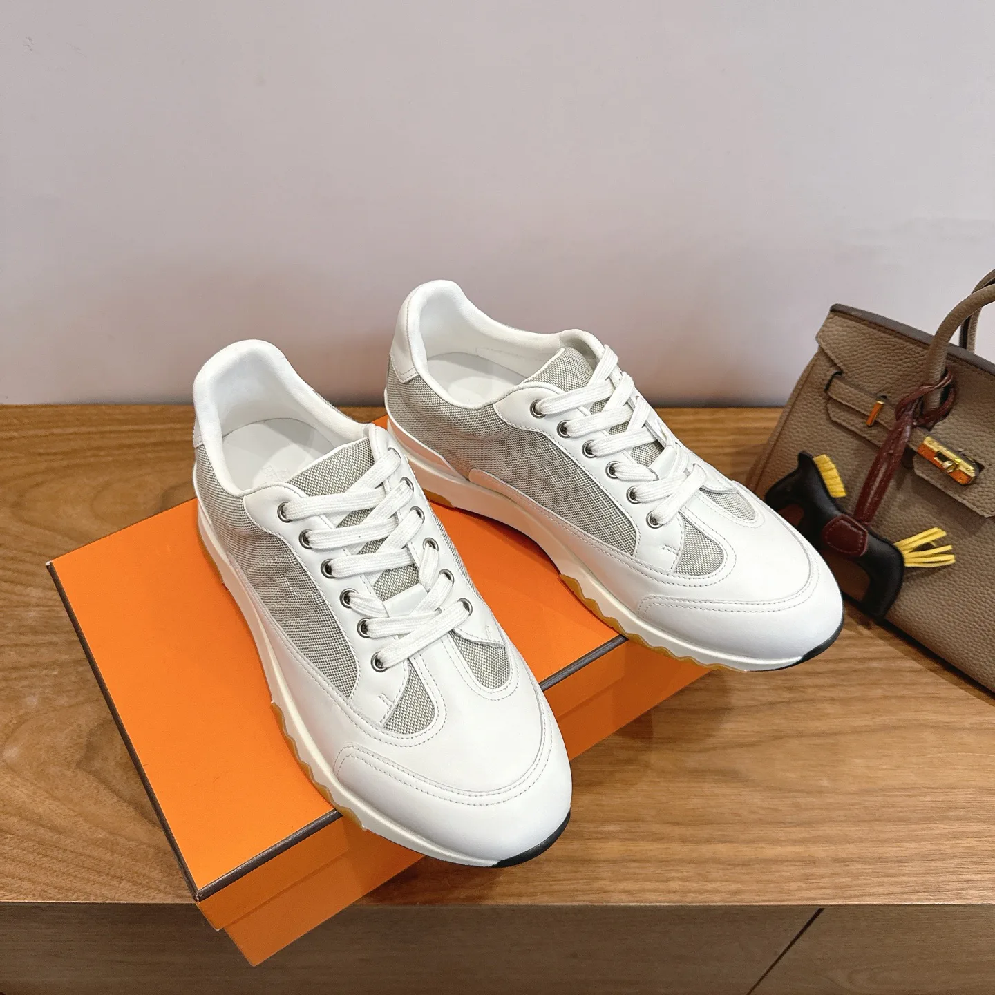 Кроссовки Женские Hermes 1886241