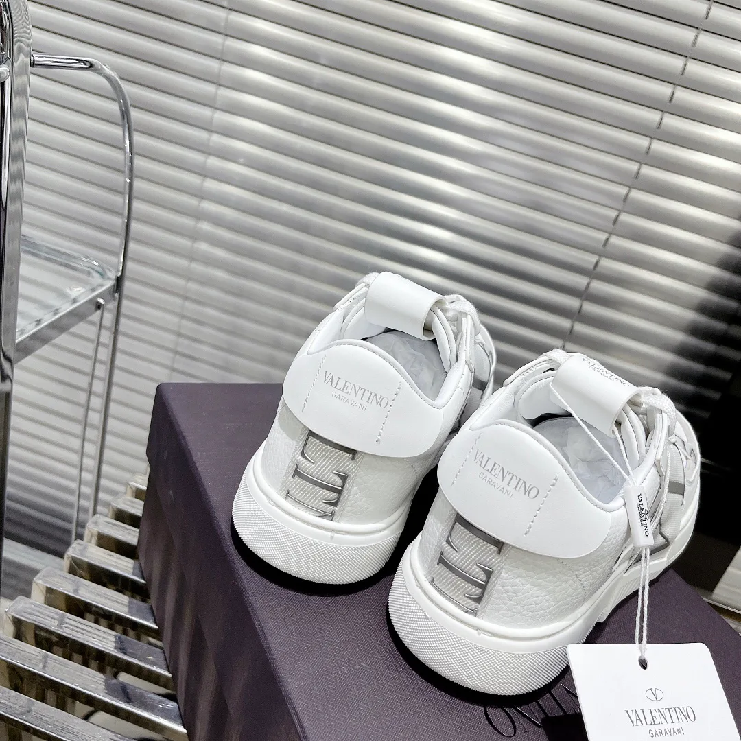 Кроссовки Женские Valentino 904559