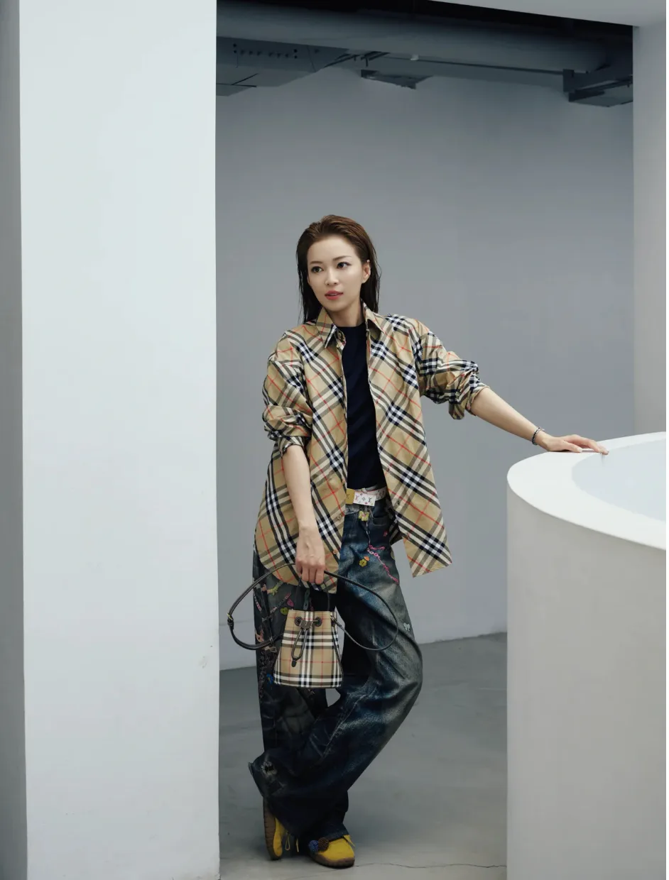 Рубашки Женские Burberry 11358113