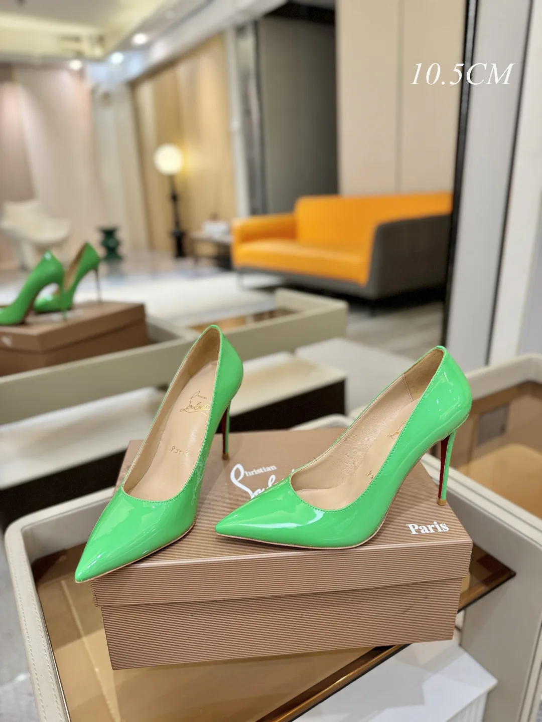 Туфли Женские Christian Louboutin 11079841