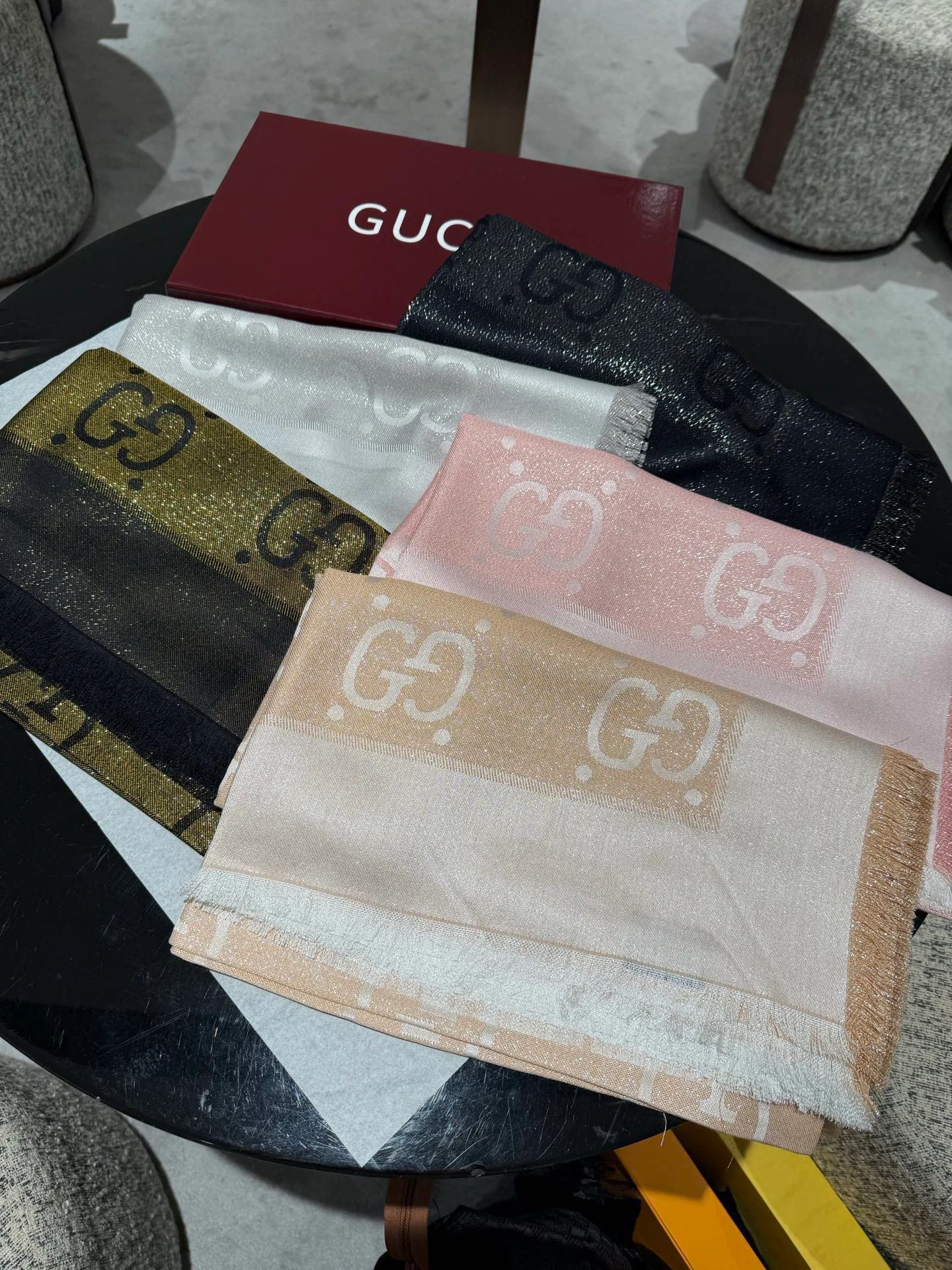 Шарфы Gucci 17810484