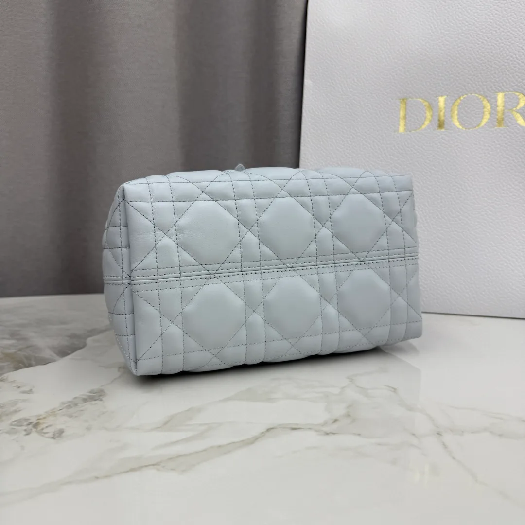 Классические Сумки Женские Christian Dior 11905827