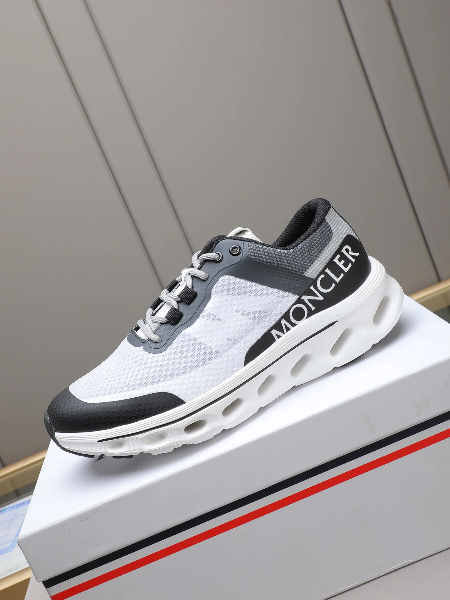 Кроссовки Мужские Moncler 382775