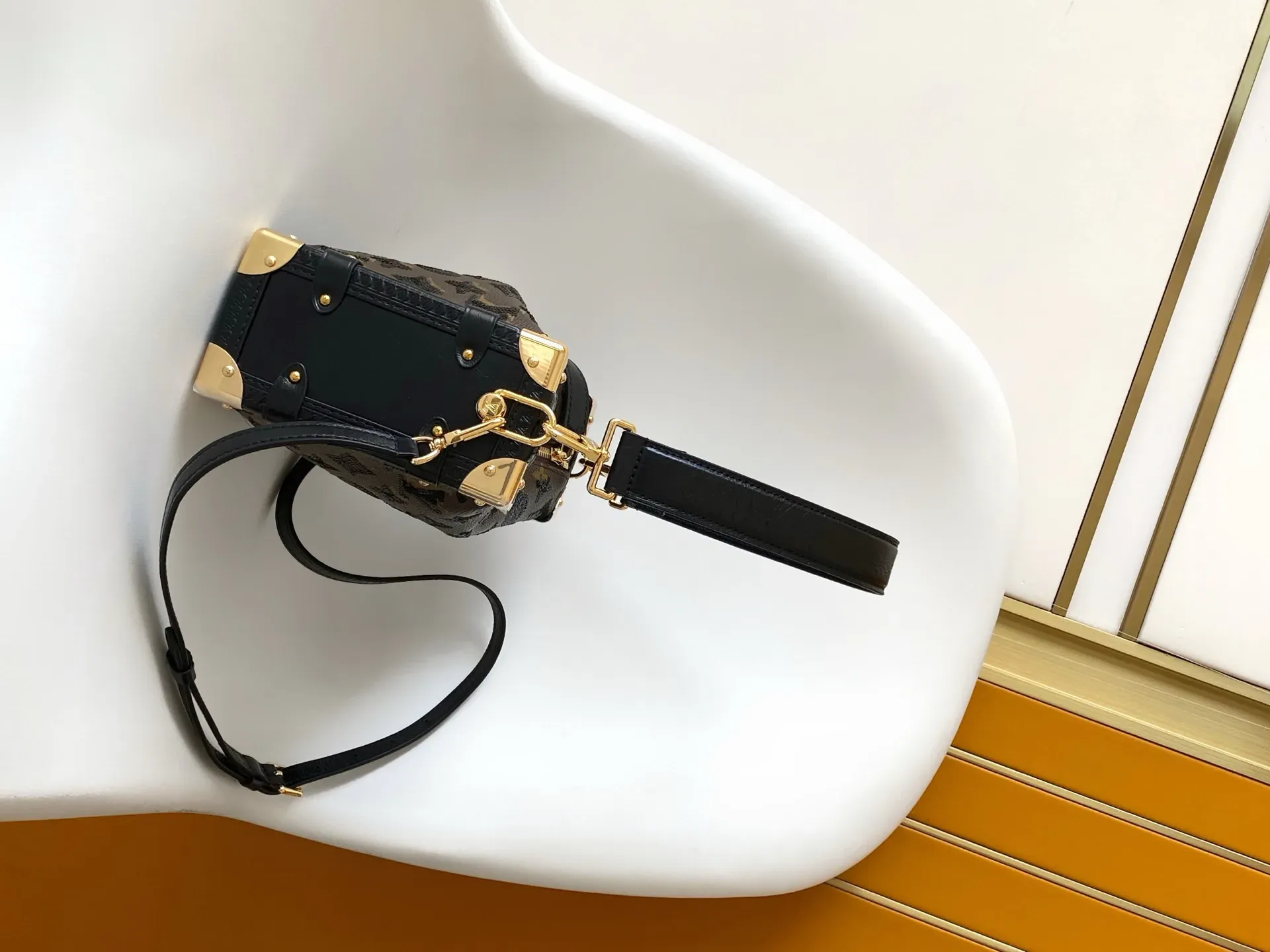 Сумки На Ремне Женские Louis Vuitton 1253940