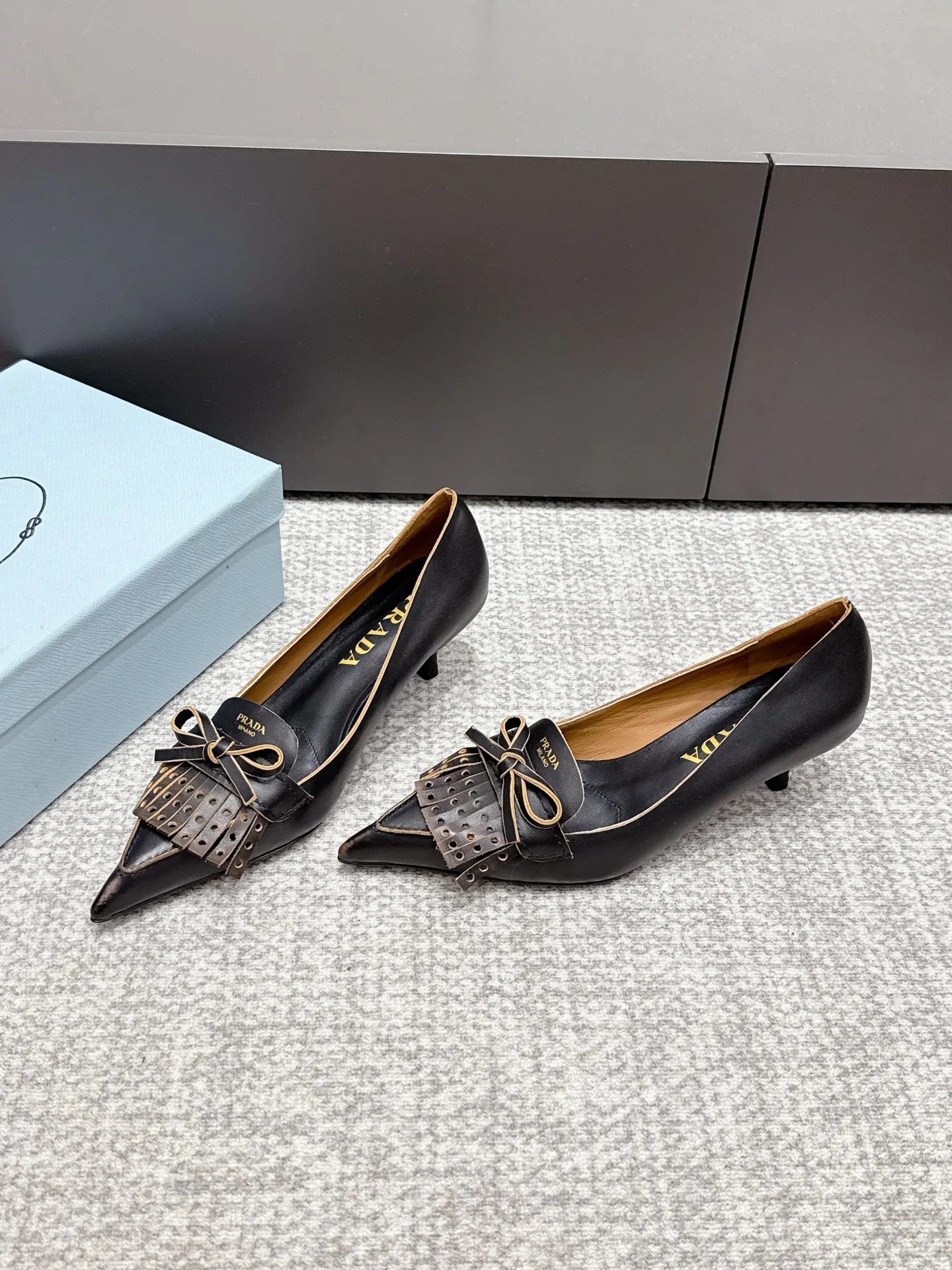 Туфли Женские Prada 13540599