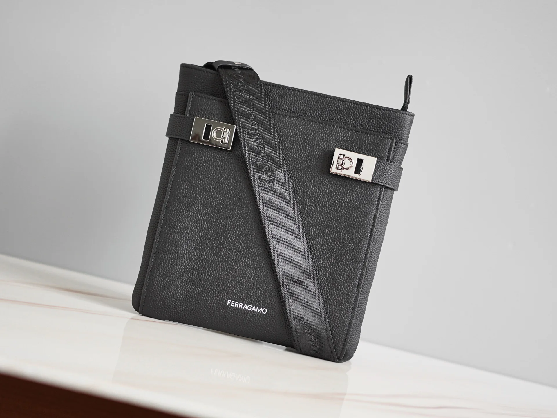 Кожаные Куртки И Дублёнки Мужские Salvatore Ferragamo 12723983