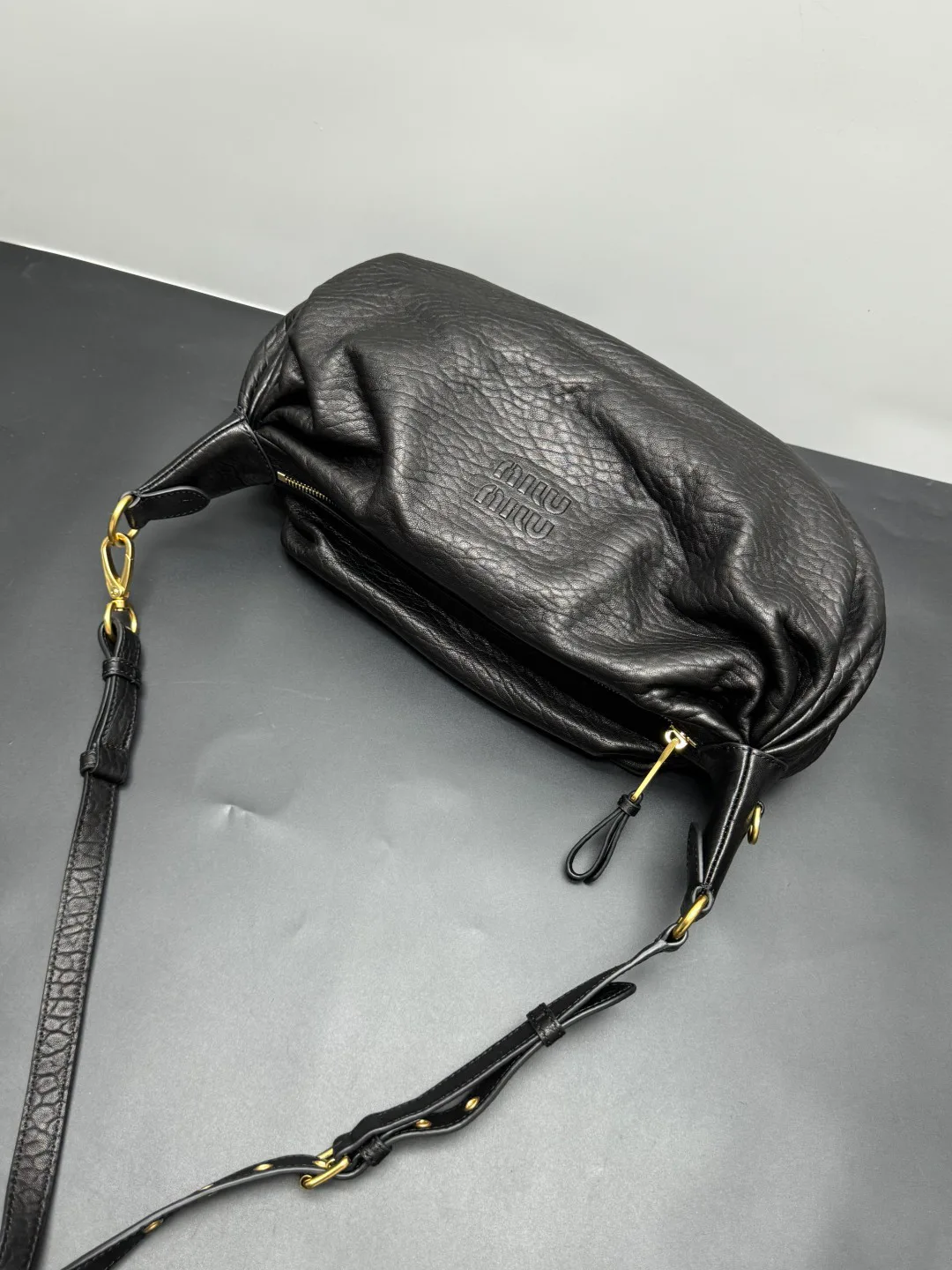 Классические Сумки Женские Miu Miu 11667445