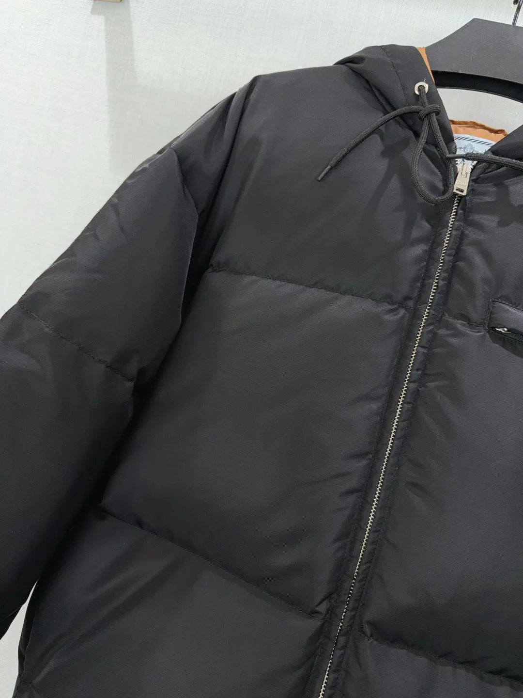 Куртки И Пуховики Женские Prada 18898477
