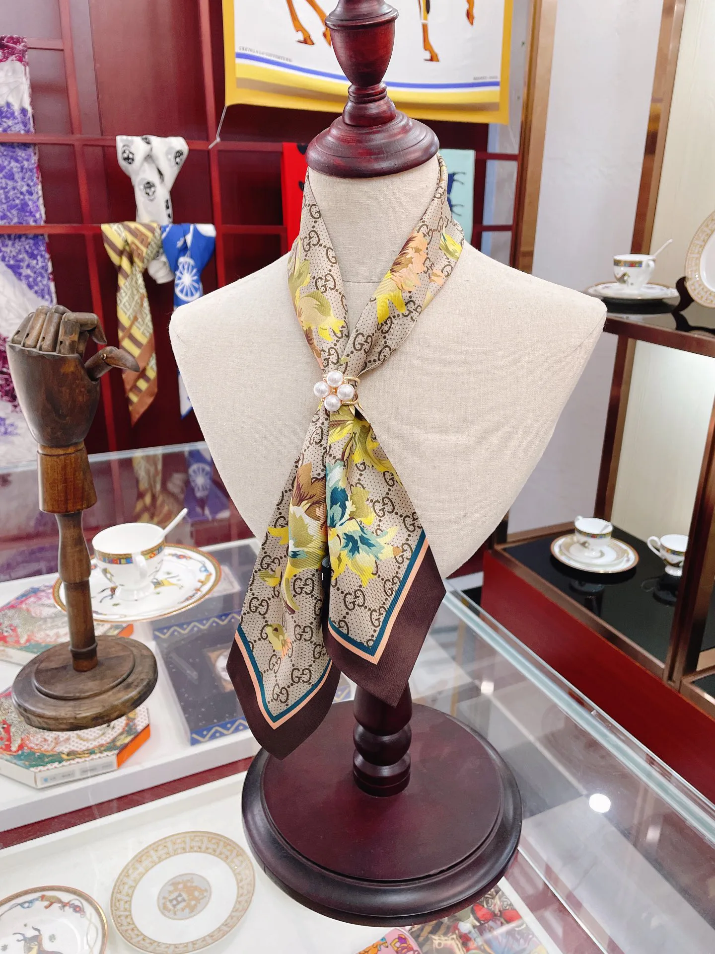 Шарфы Gucci 28487