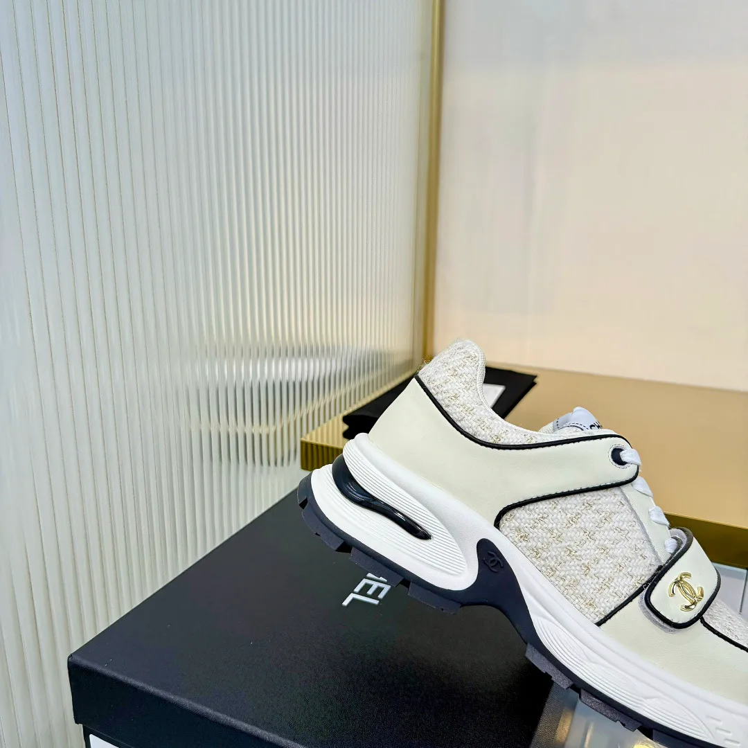 Кроссовки Женские Chanel 11396601