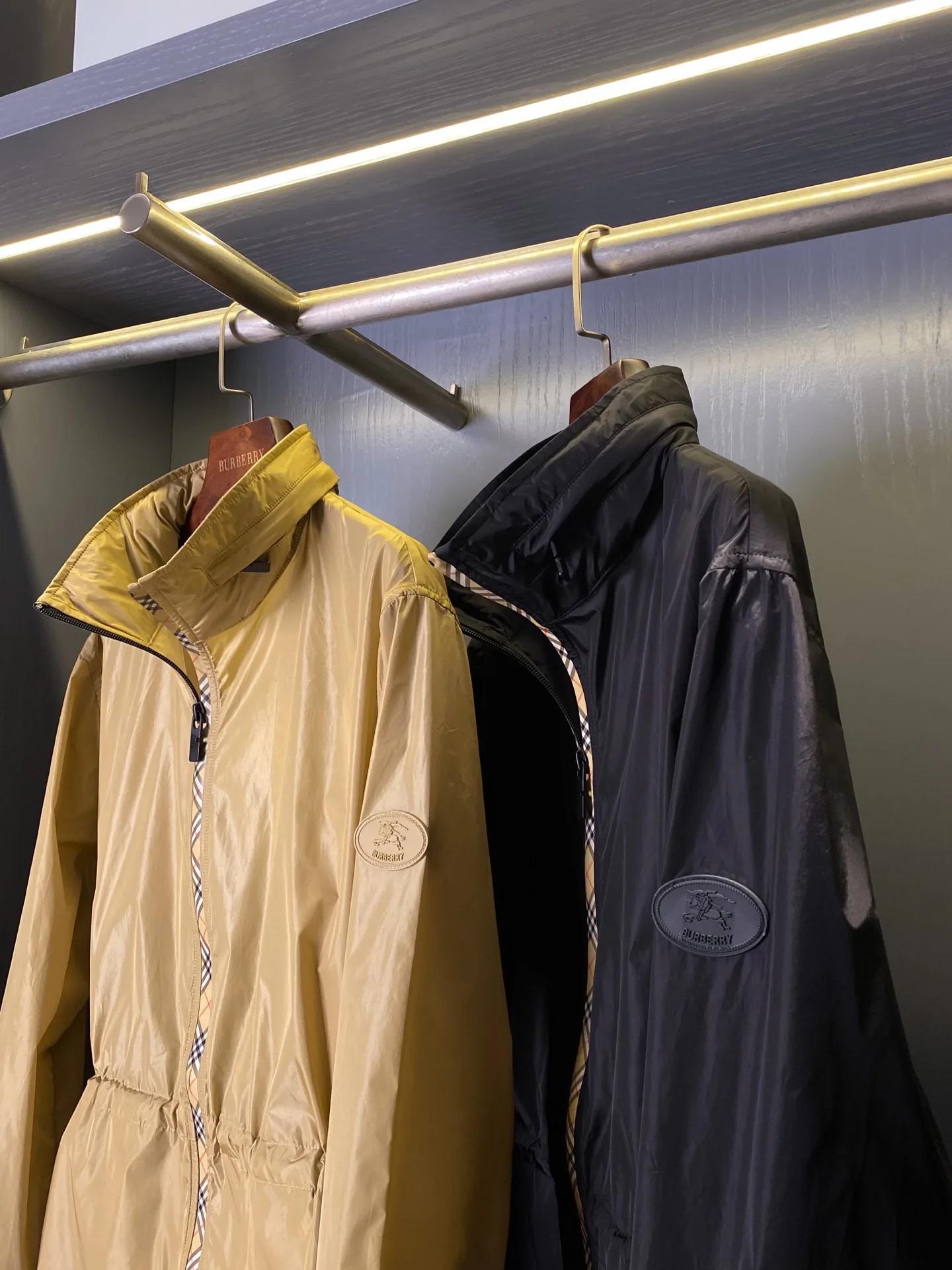 Куртки И Пуховики Женские Burberry 13458133