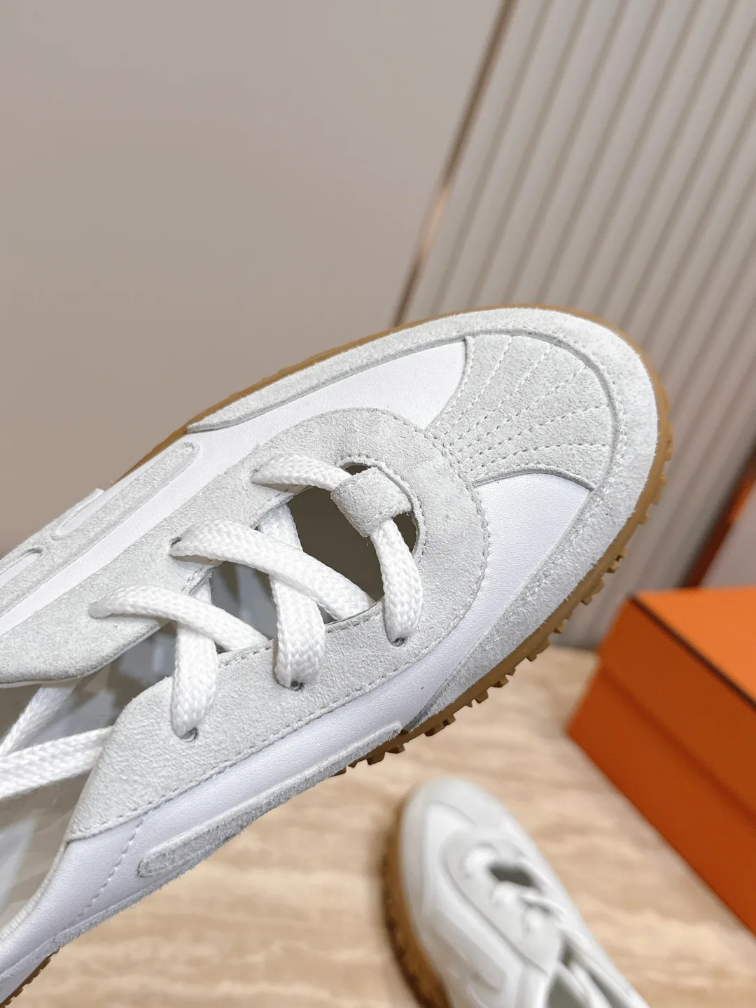 Кроссовки Женские Hermes 17490970