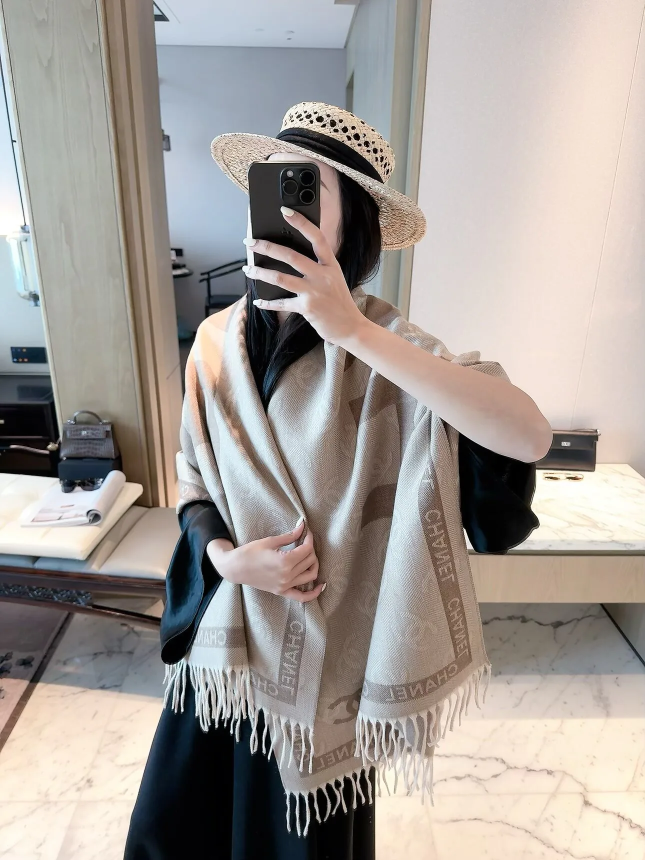 Шарфы Chanel 18322556
