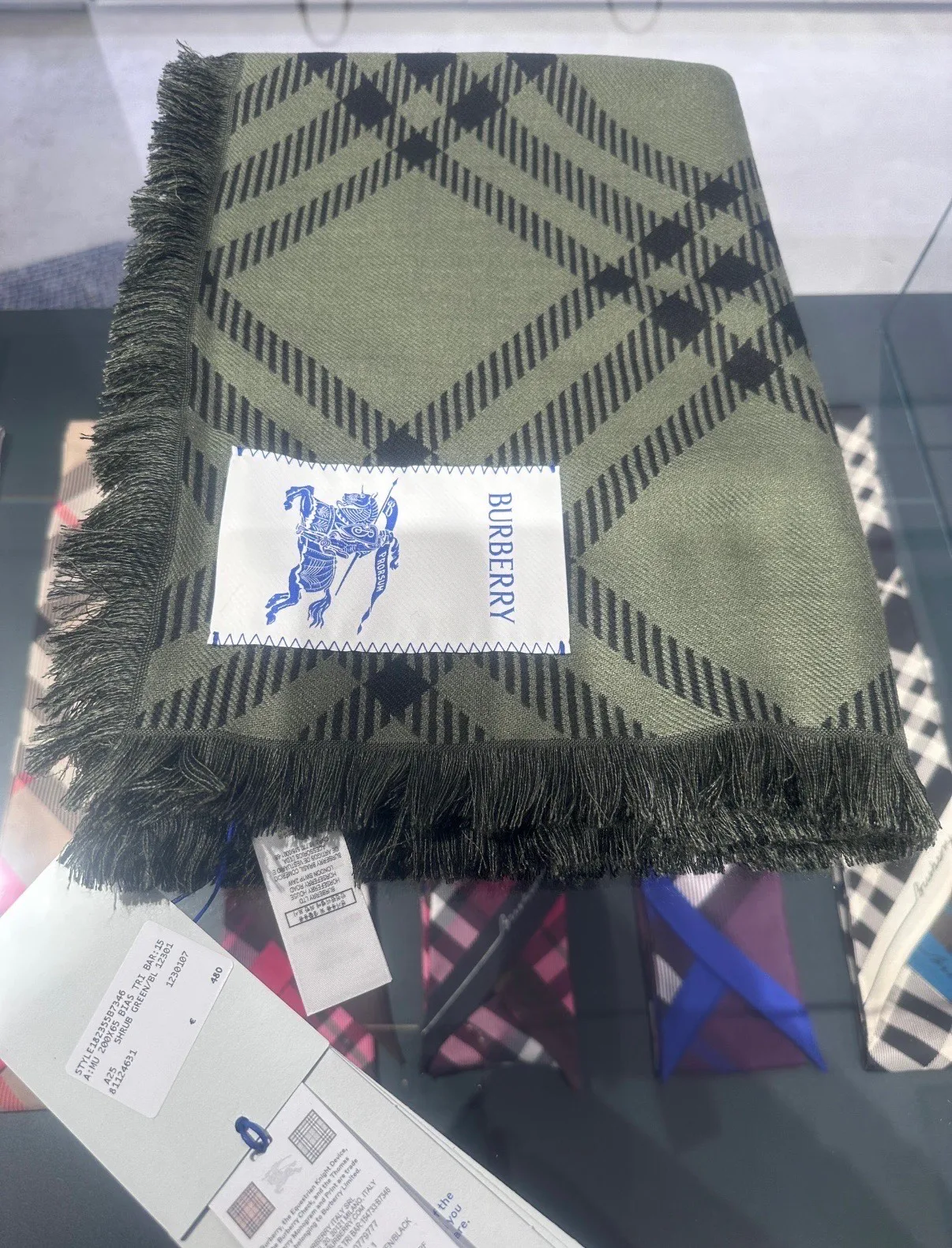 Шарфы Burberry 239865