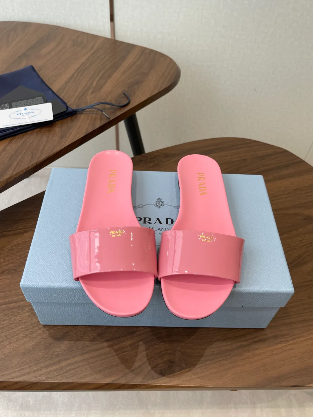 Шлепанцы Женские Prada 11843536