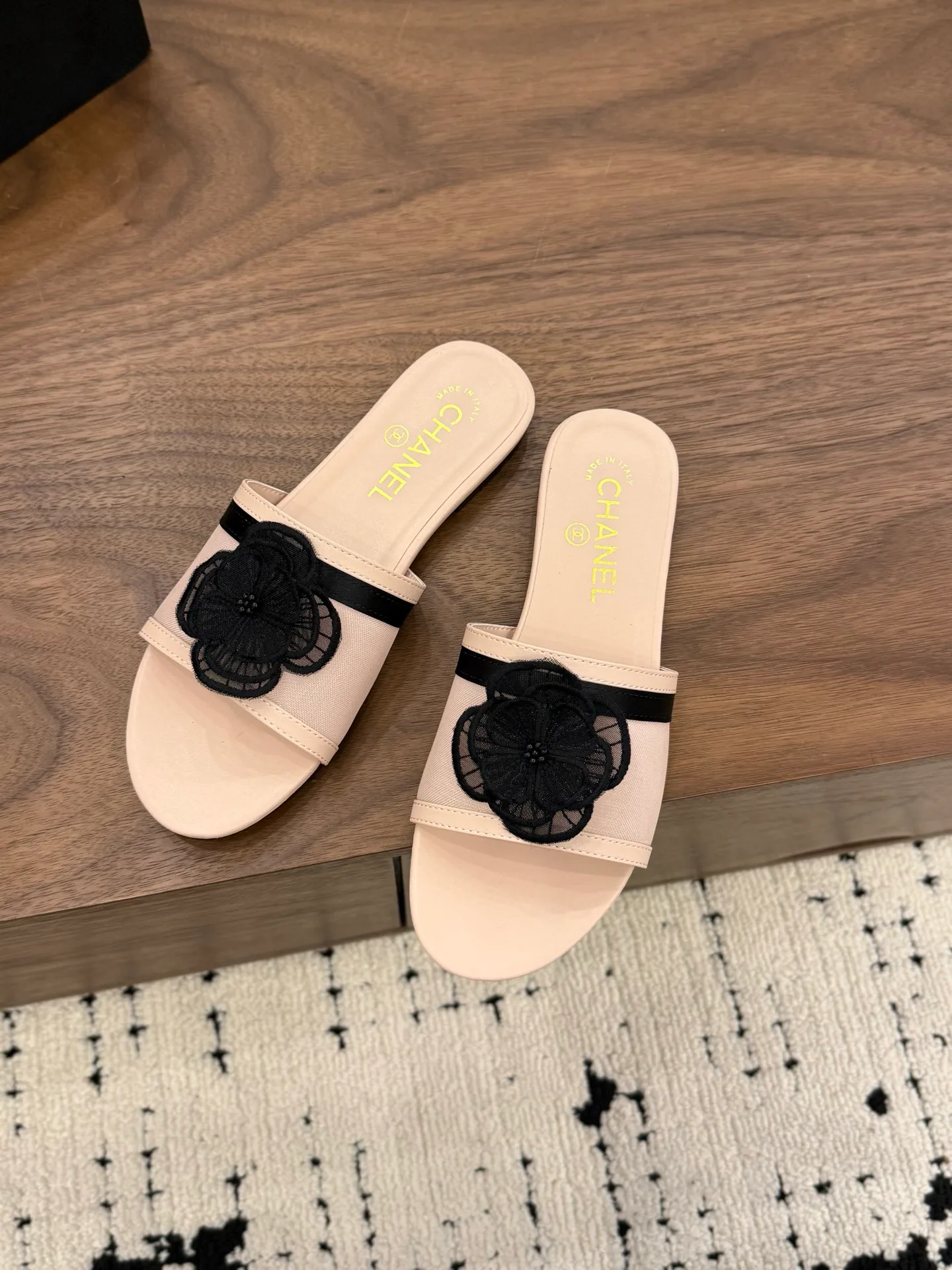 Сандалии Женские Chanel 11559116