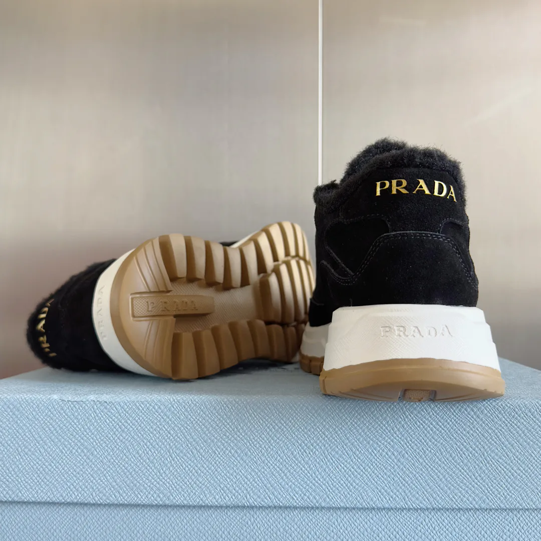 Кроссовки Женские Prada 194569