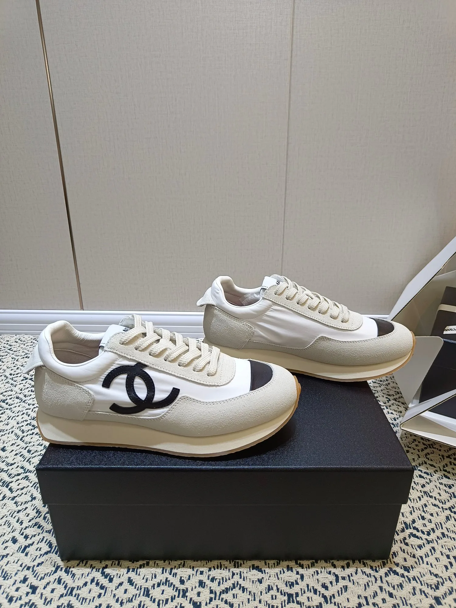 Кроссовки Женские Chanel 11564342