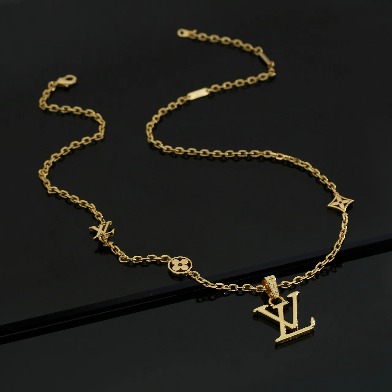 Бижутерия Louis Vuitton 225264