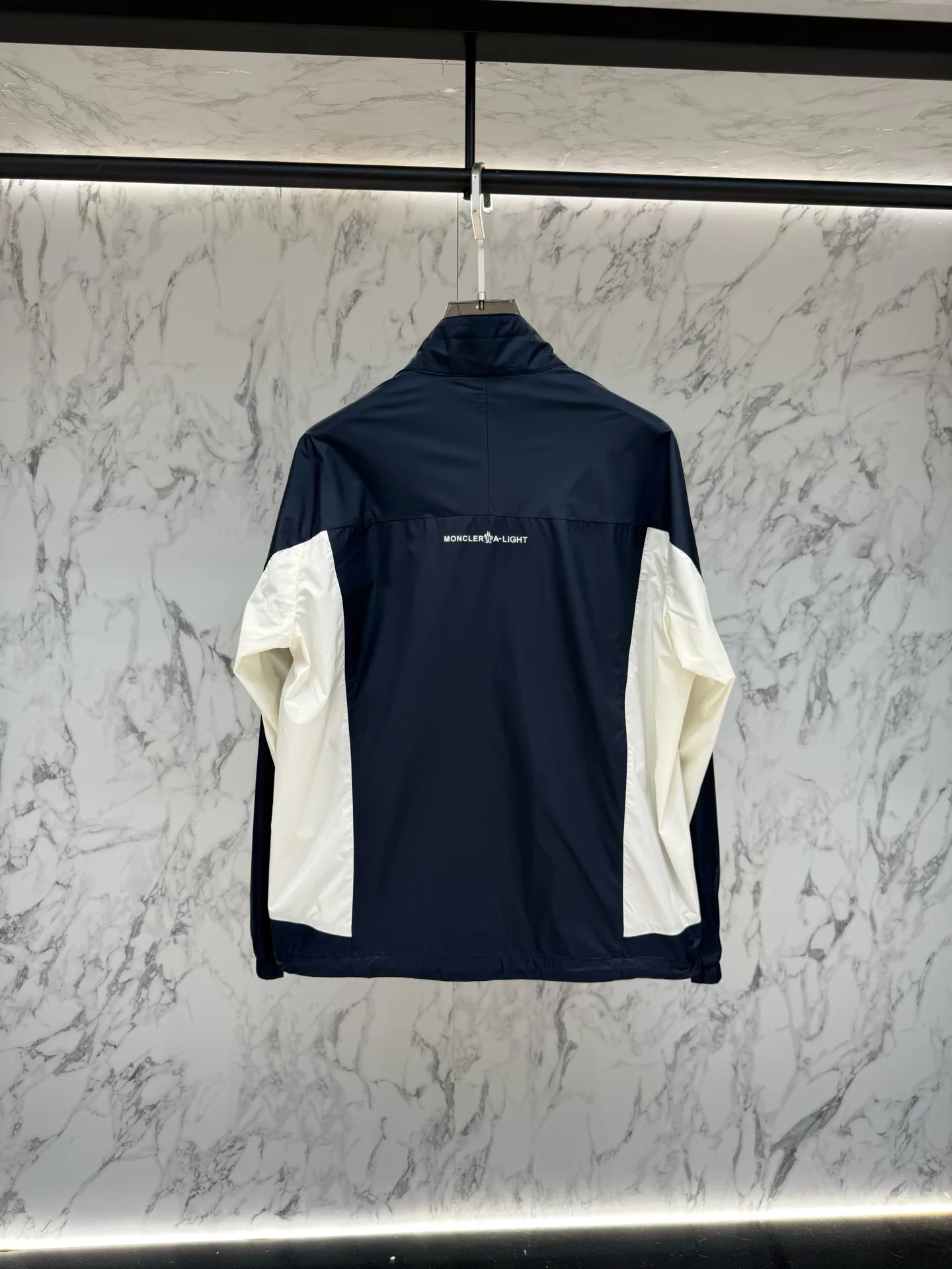 Куртки И Пуховики Мужские Moncler 11512962