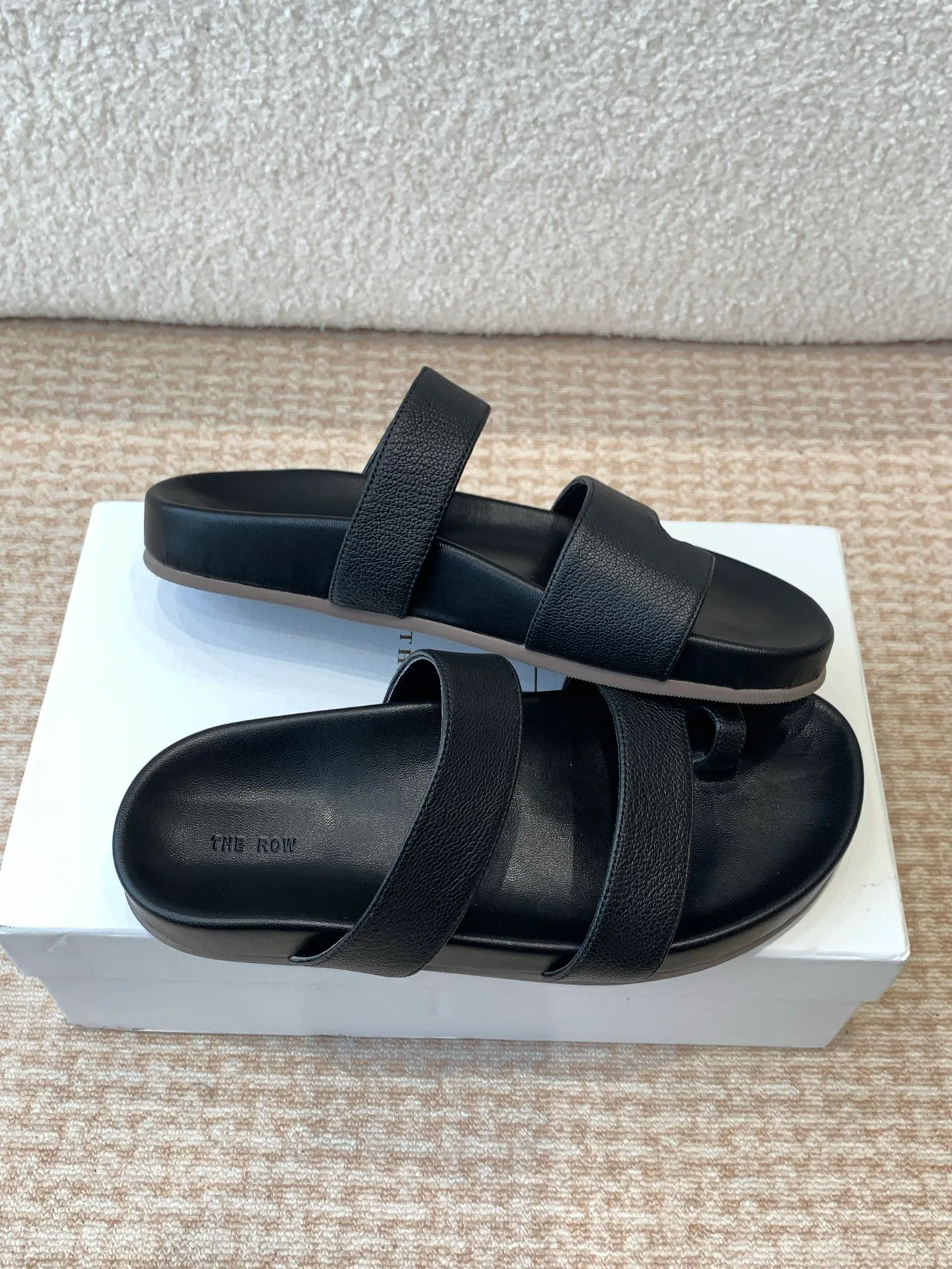 Шлепанцы Женские The Row 20980