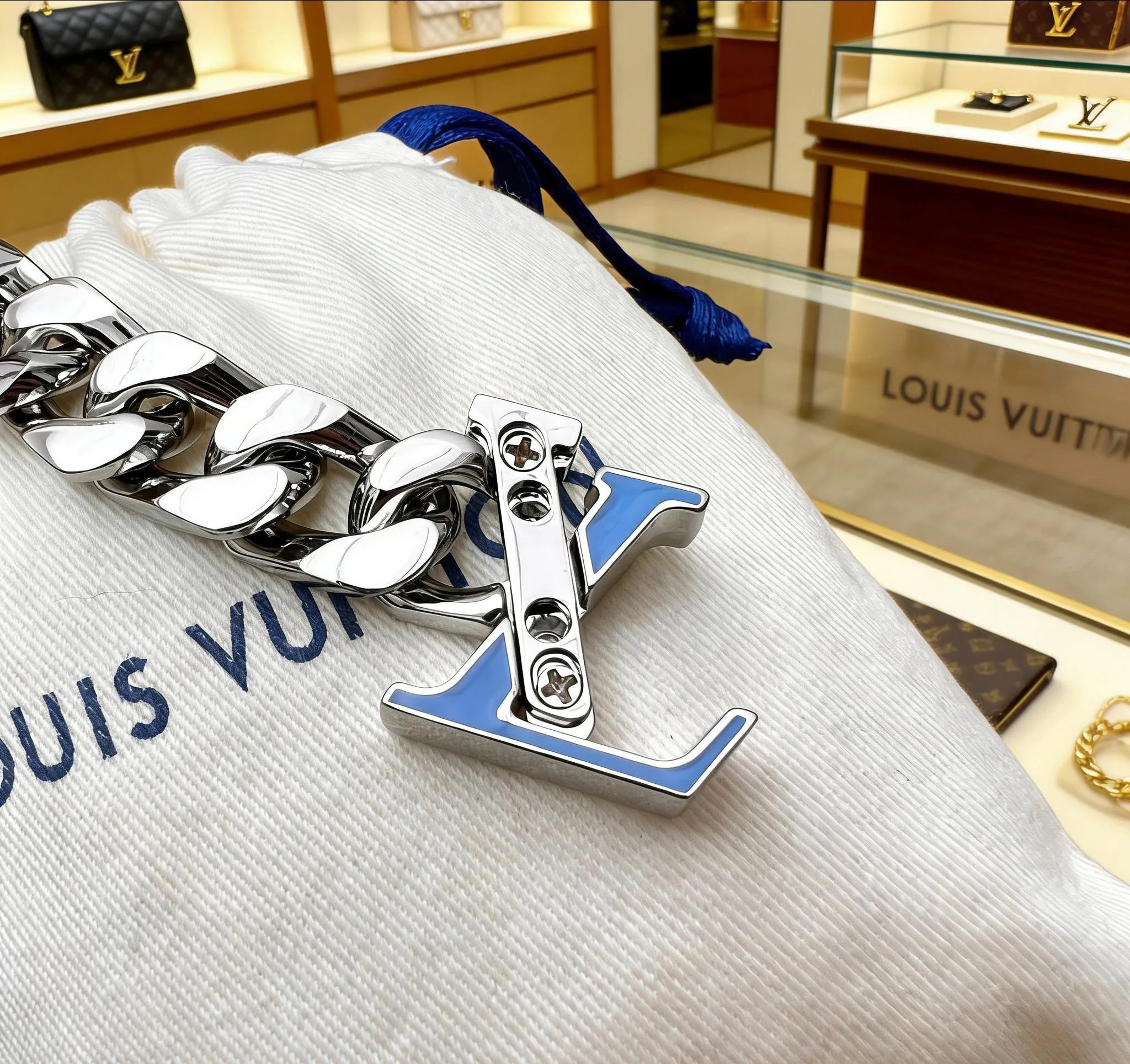 Бижутерия Louis Vuitton 11755930