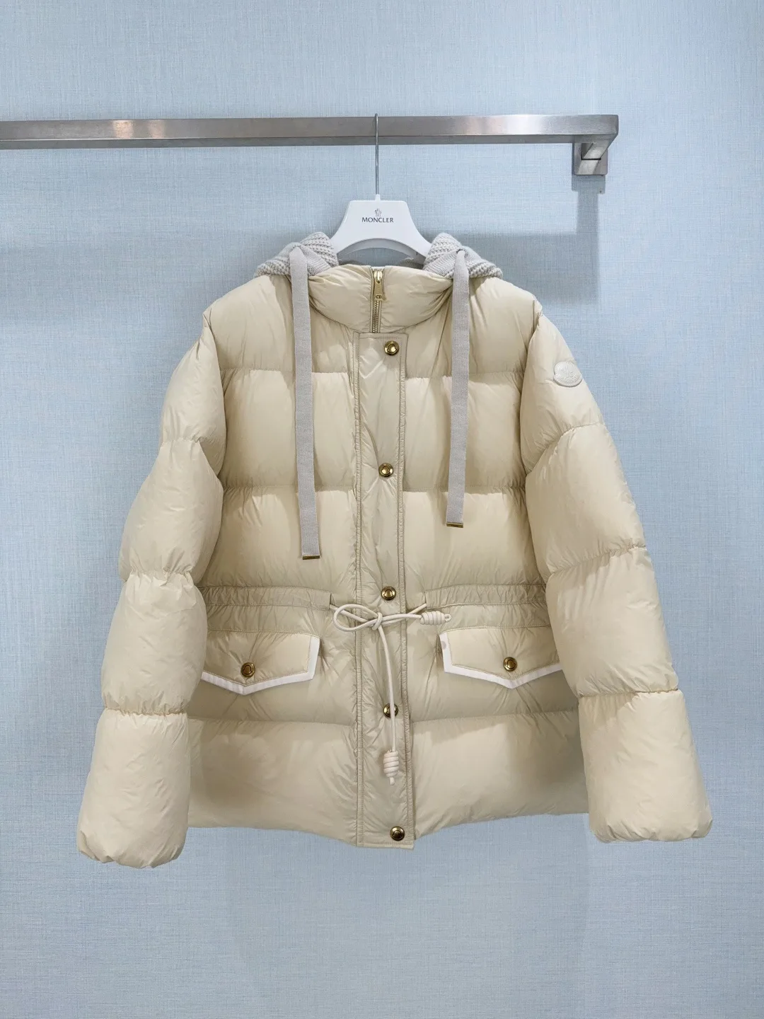 Куртки И Пуховики Женские Moncler 18898482