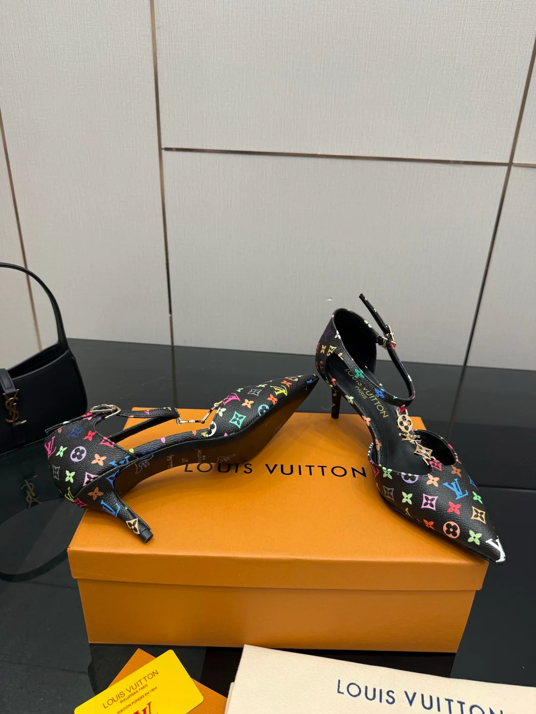 Туфли Женские Louis Vuitton 11755398