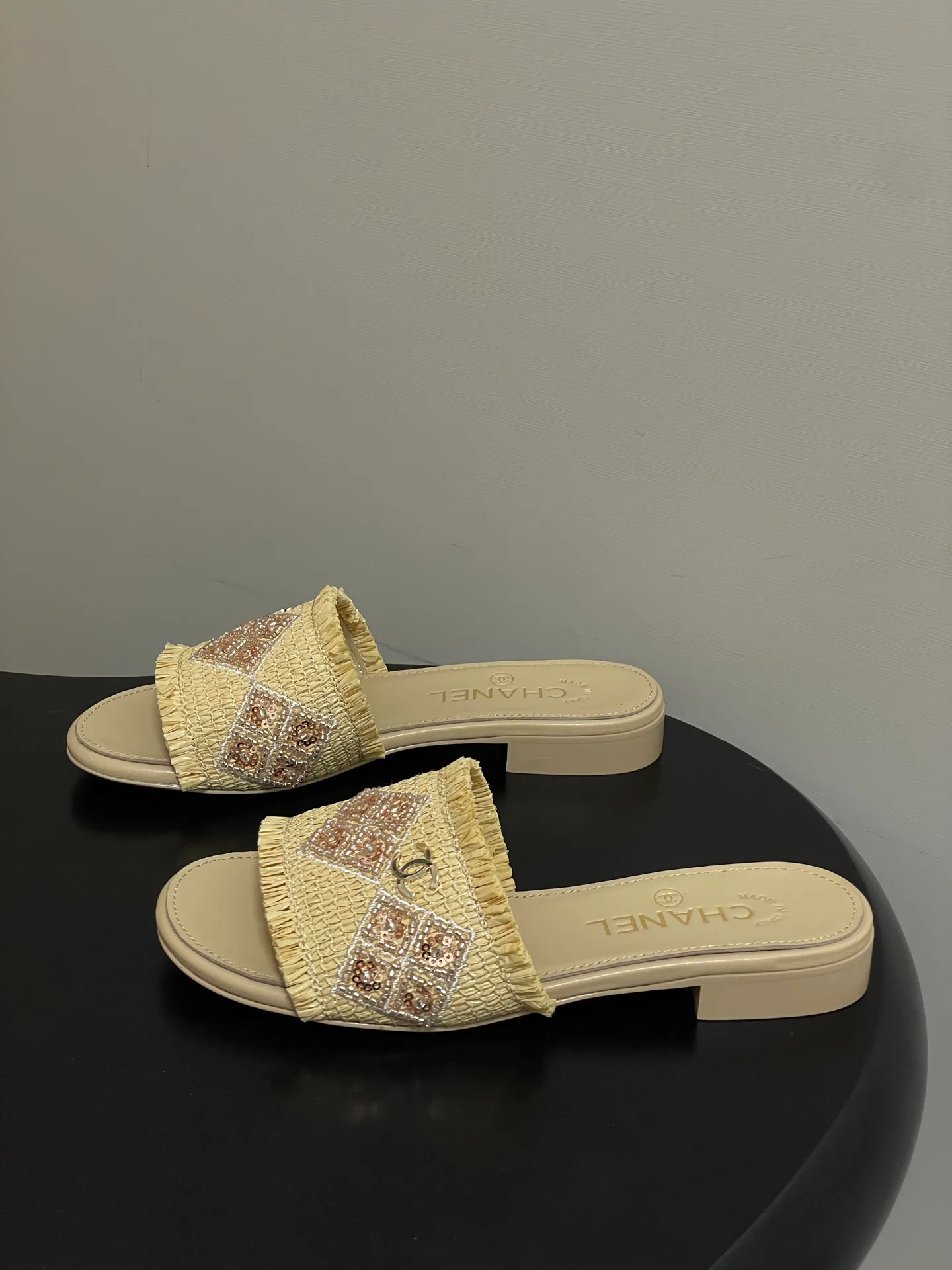 Босоножки Женские Chanel 10993821