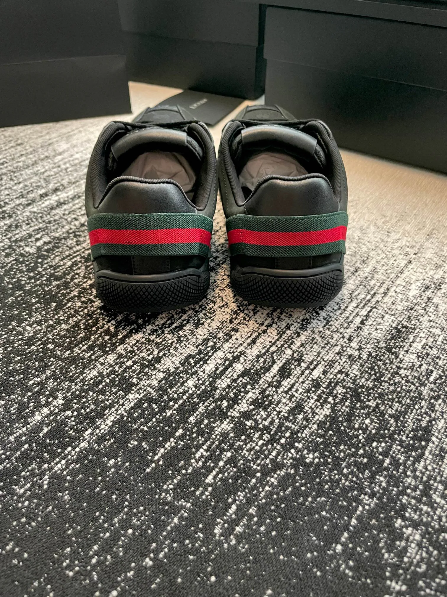 Кроссовки Женские Gucci 18766064