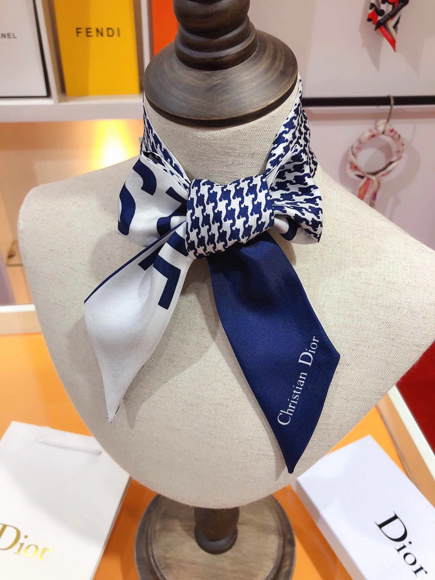Платки Christian Dior 11986196