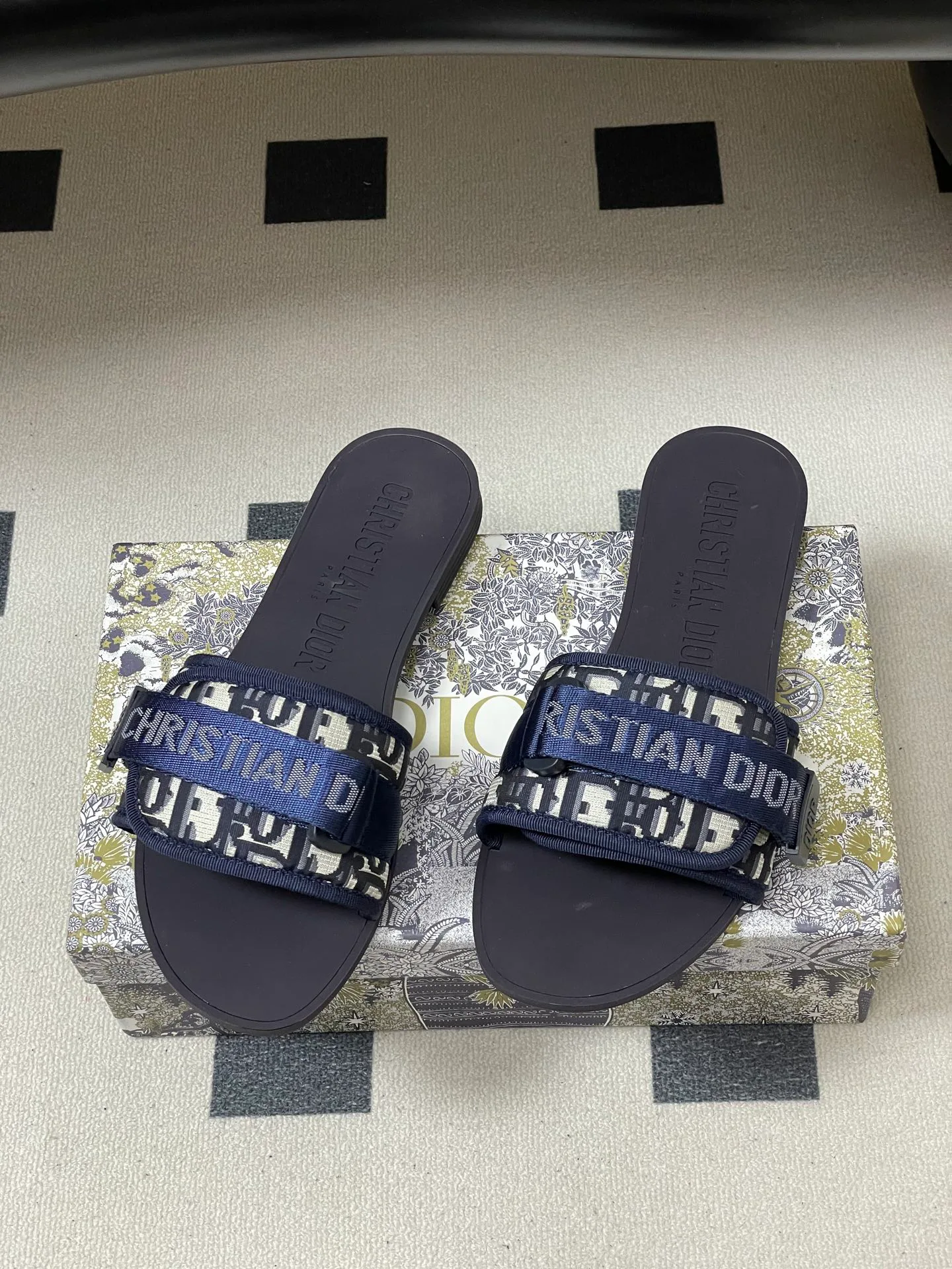 Шлепанцы Женские Christian Dior 1677126