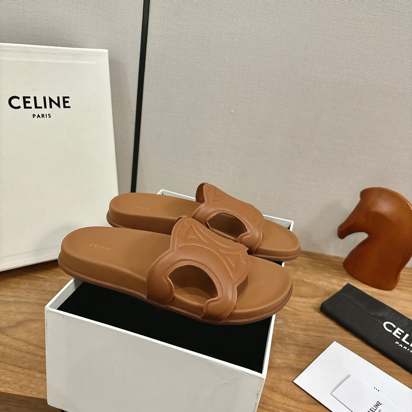 Сандалии Женские Celine 11616554