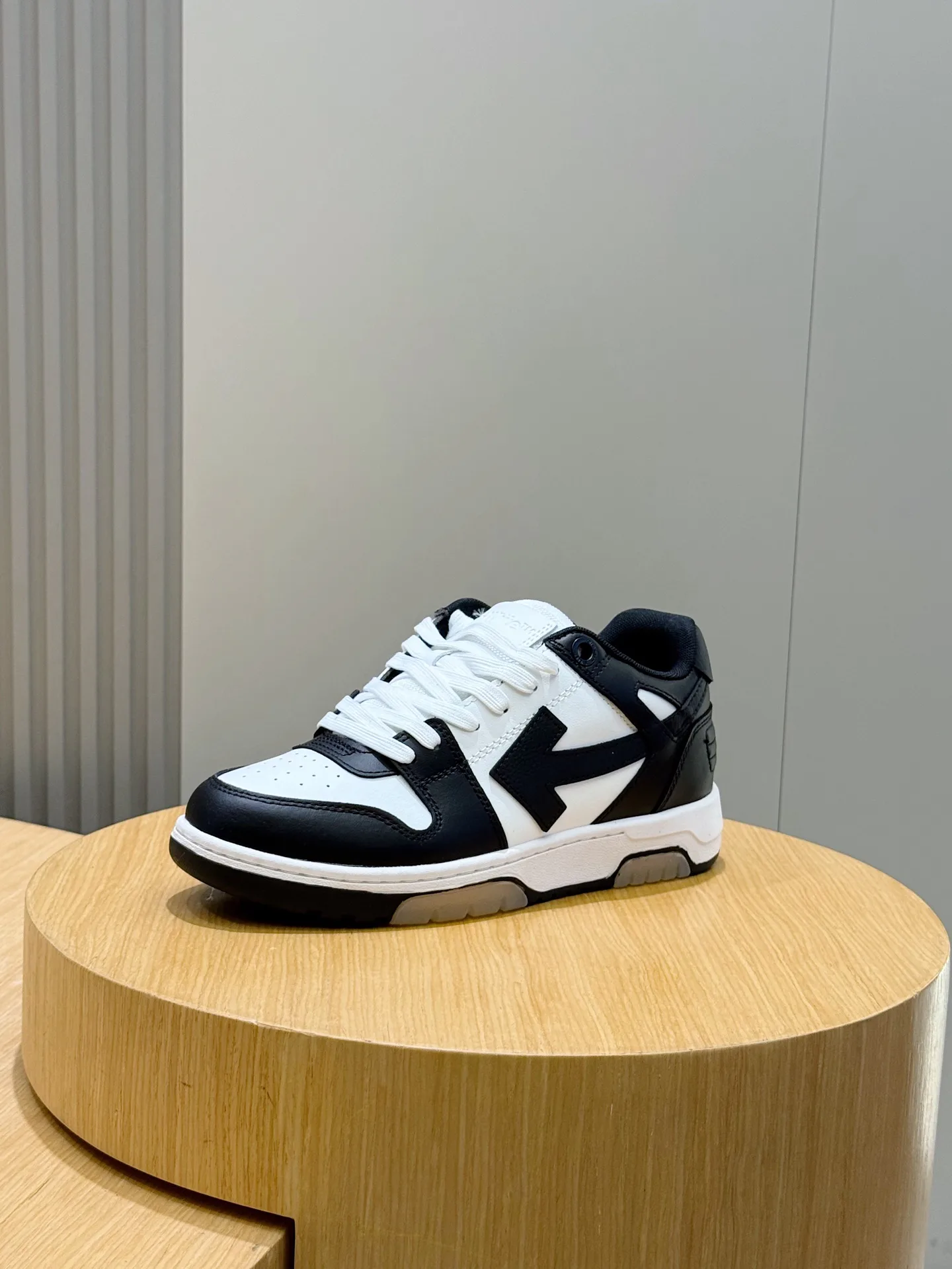 Кроссовки Женские Off-White 275336