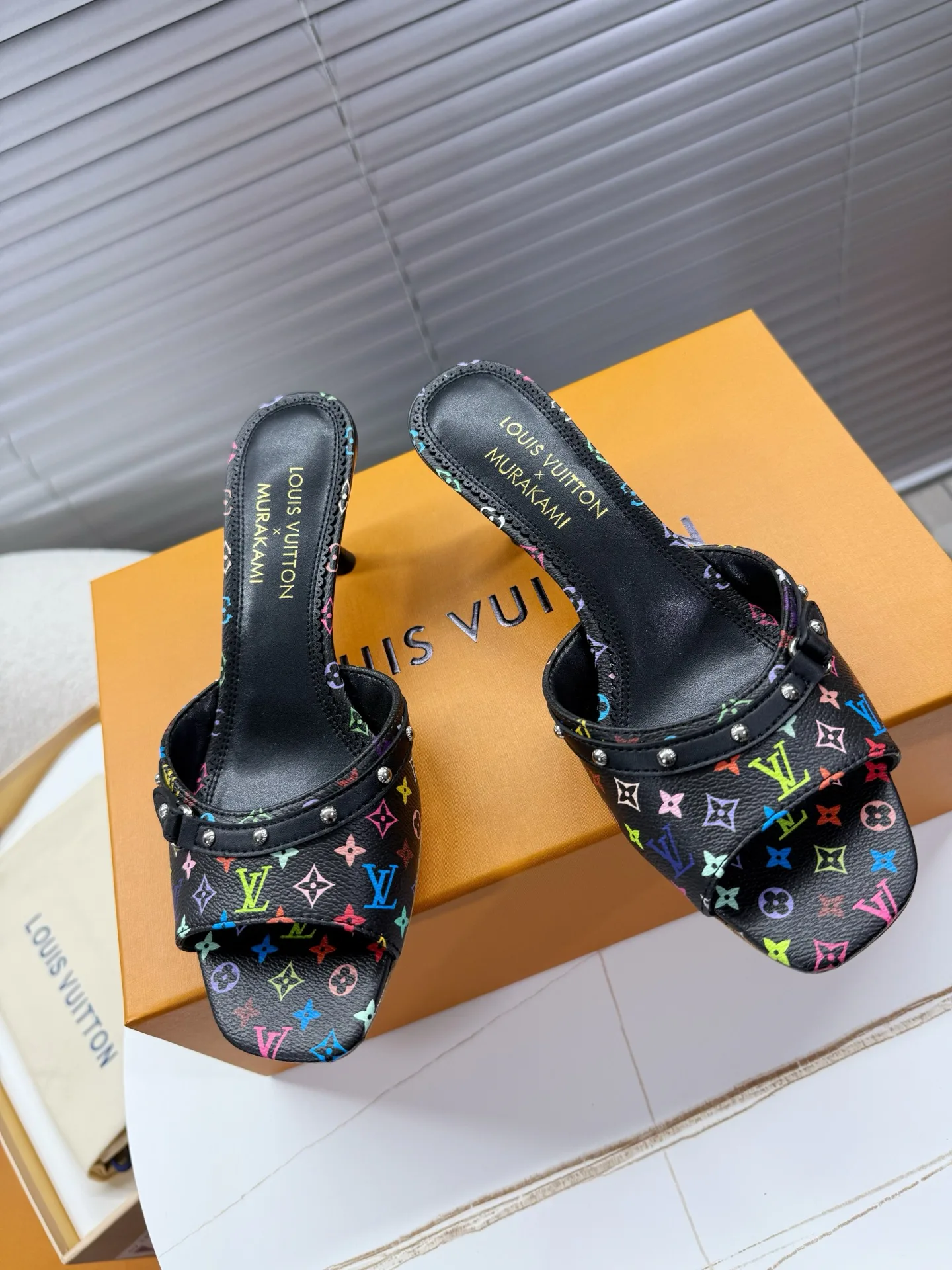 Босоножки Женские Louis Vuitton 21073