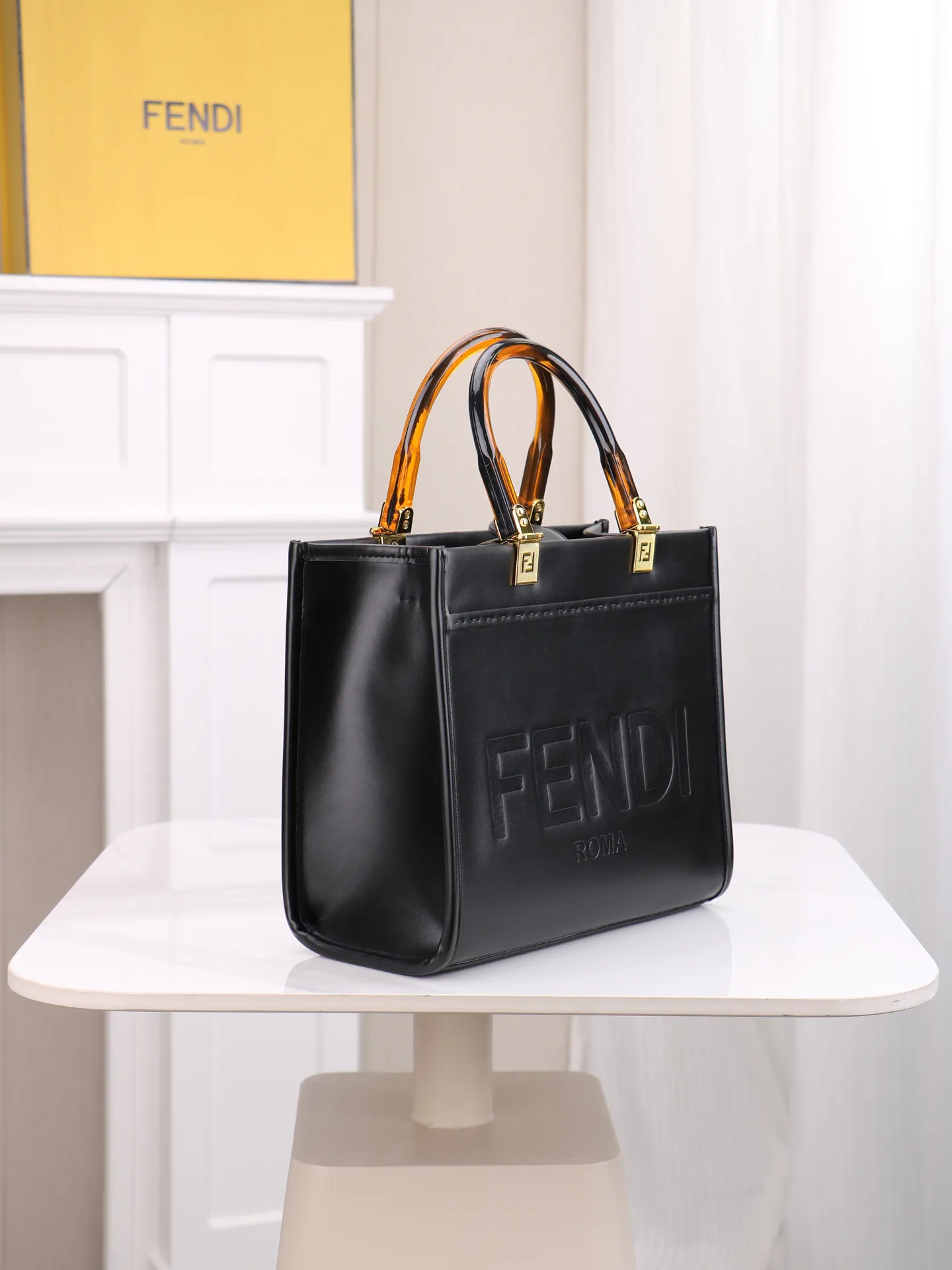 Классические Сумки Женские Fendi 18005129