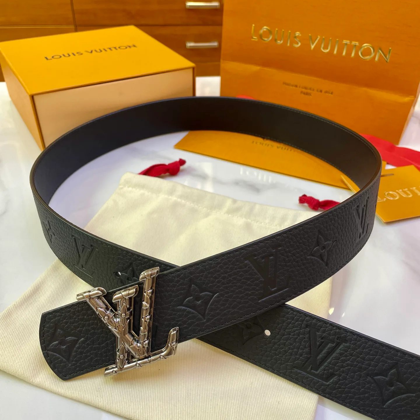 Ремни Louis Vuitton 11406613