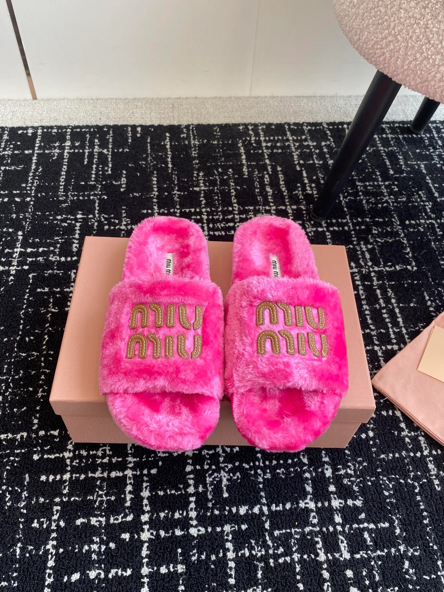 Тапочки Женские Miu Miu 18241533