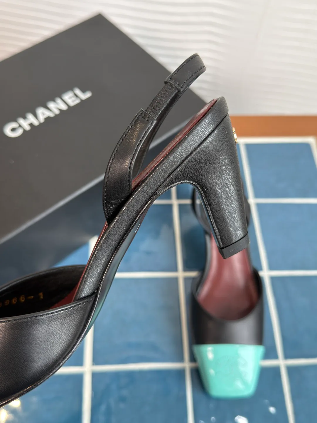 Босоножки Женские Chanel 18125495