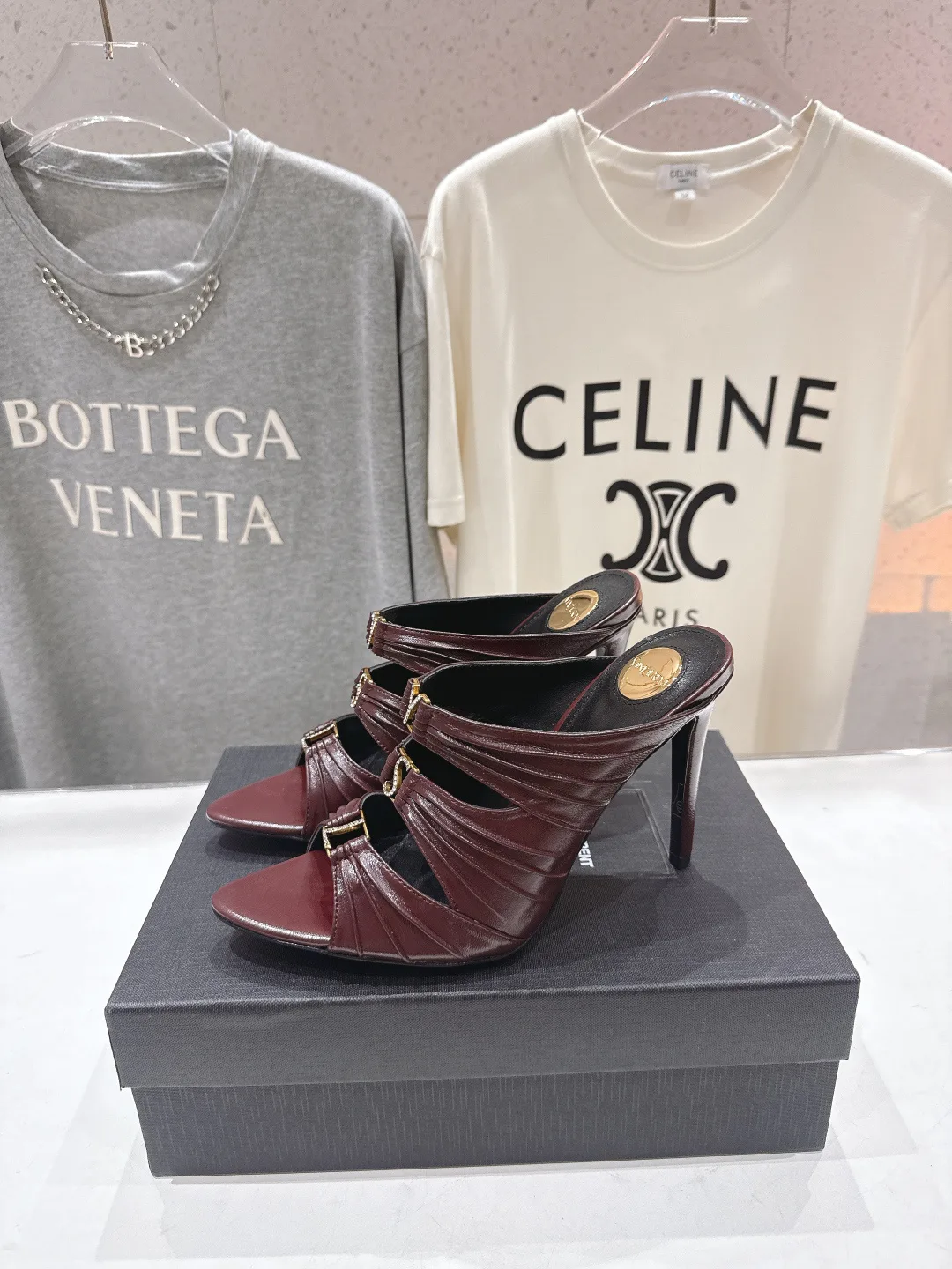 Туфли Женские Saint Laurent 3380427