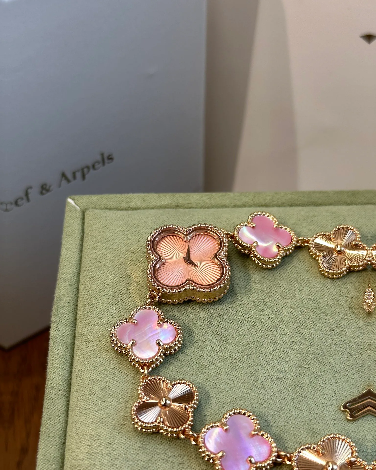 Бижутерия Van Cleef & Arpels 1040