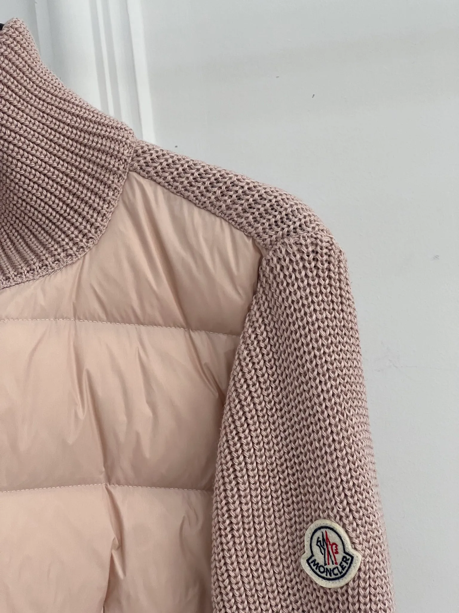 Куртки И Пуховики Женские Moncler 18416258